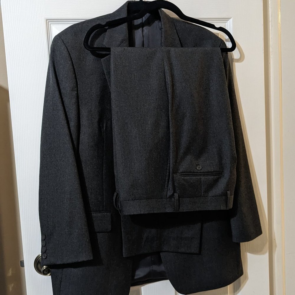 Lauren Ralph Lauren Men's Gray Two Button 100% Wool Suits